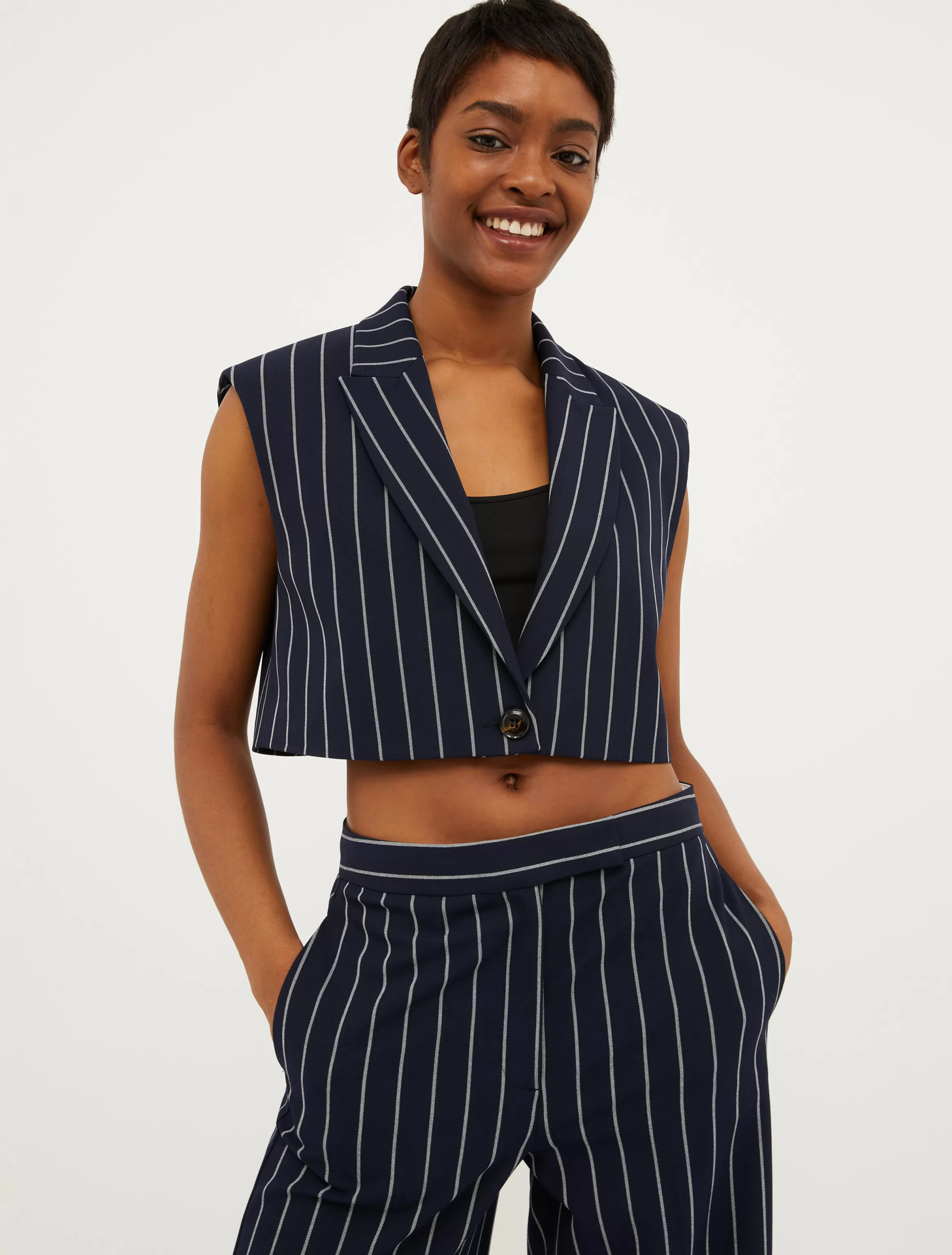 Cropped pinstriped waistcoat*Max&Co Store