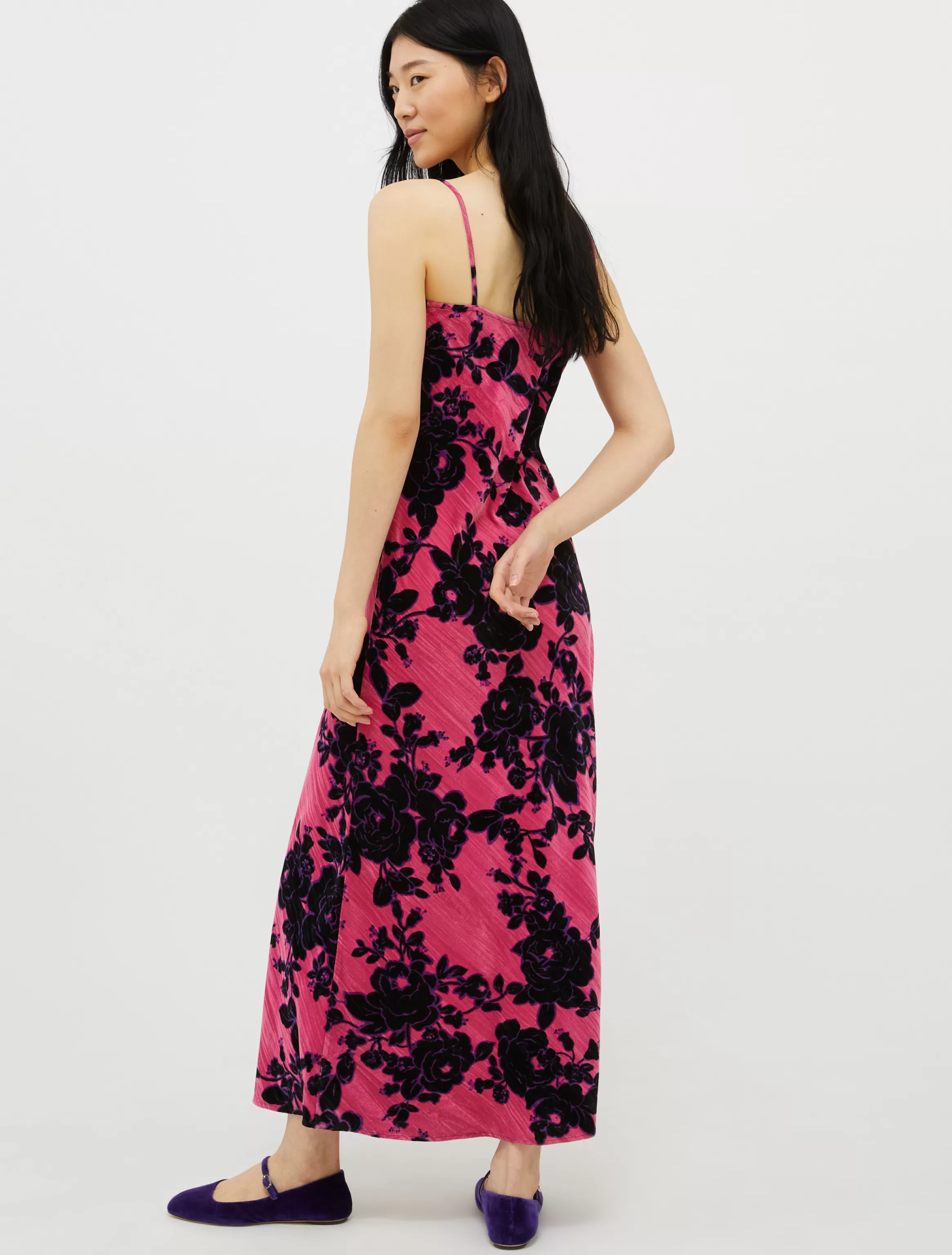 Crushed-velvet slip dress*Max&Co Fashion