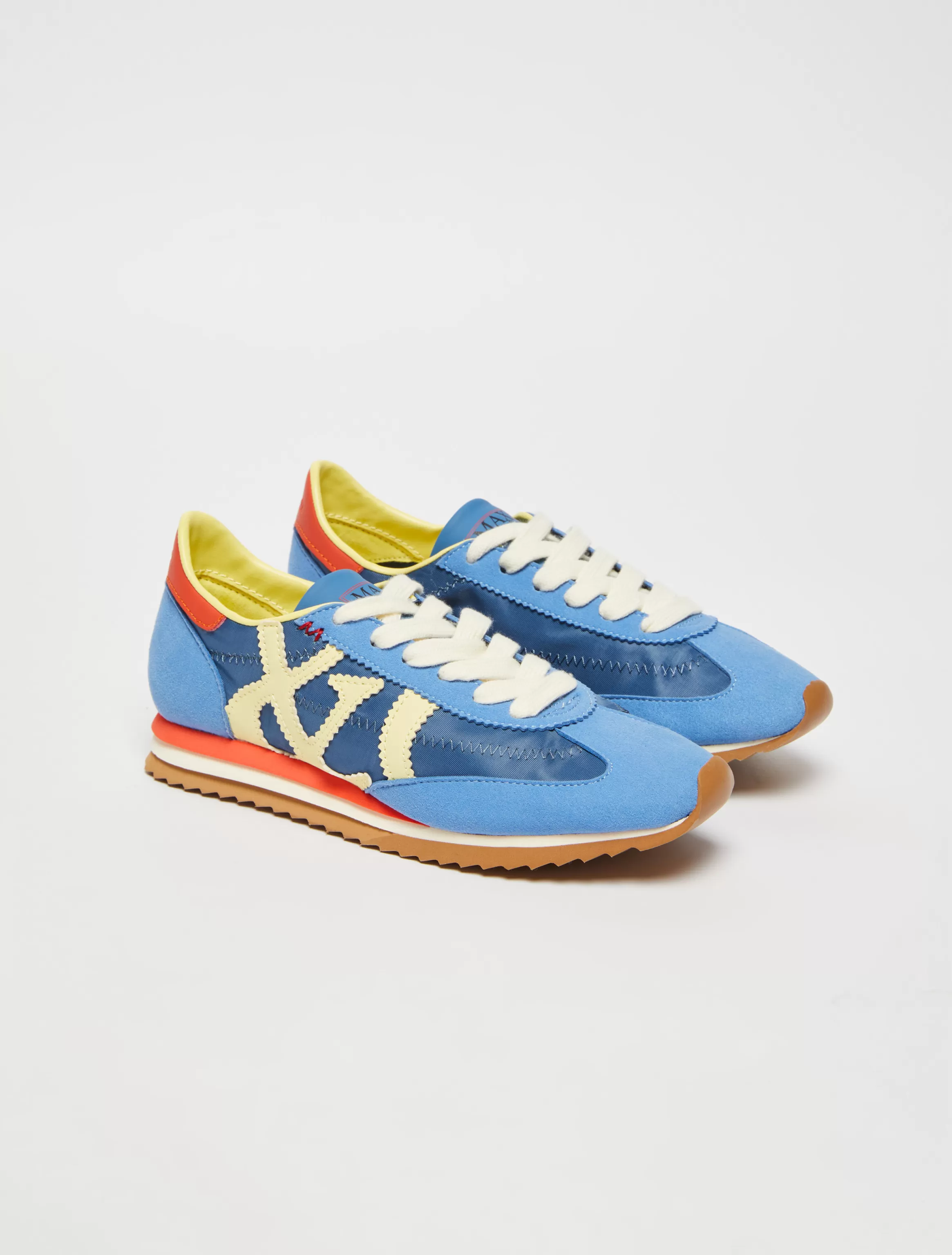 Ultra-light low-top trainers*Max&Co New