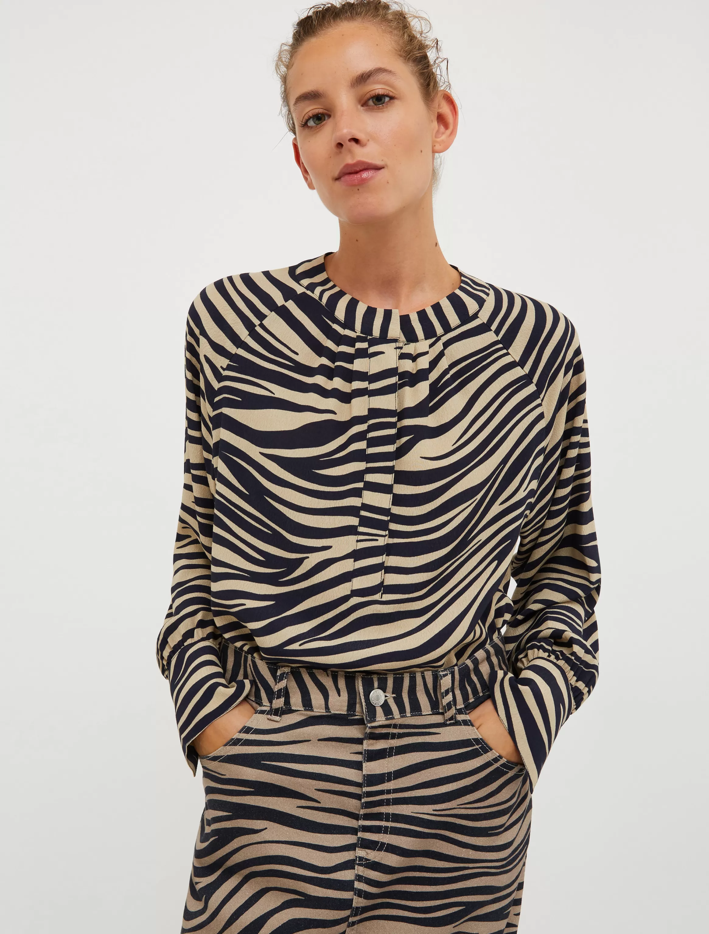 Zebra-print blouse*Max&Co Flash Sale